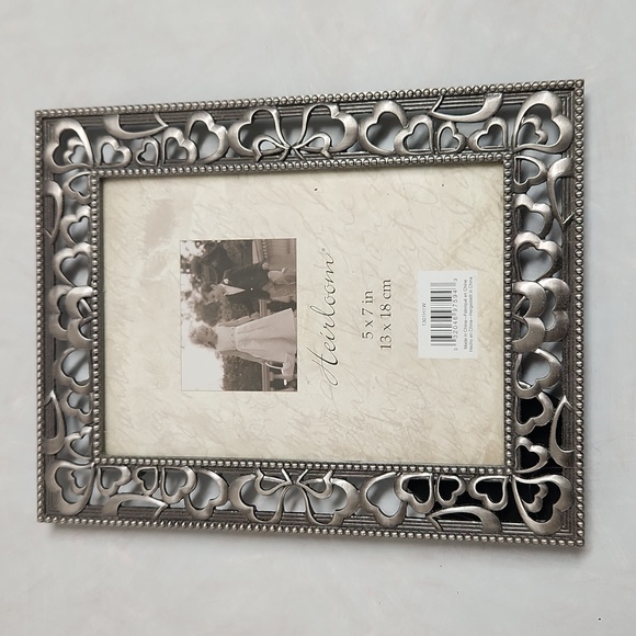 Pewter heart picture frame - Picture 2 of 4